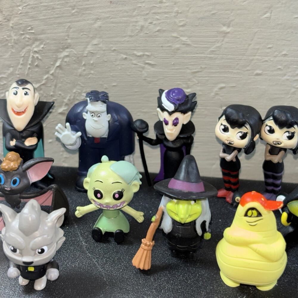19pc Hotel Transylvania Mini Cartoon Figures Collectible 18 Different - Picture 3 of 7